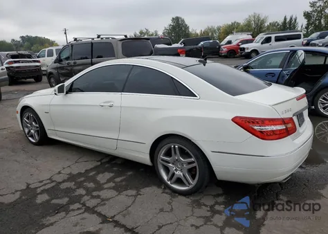 2012 Mercedes-Benz E 350 из США, поврежденный, VIN WDDKJ5KB3CF164982